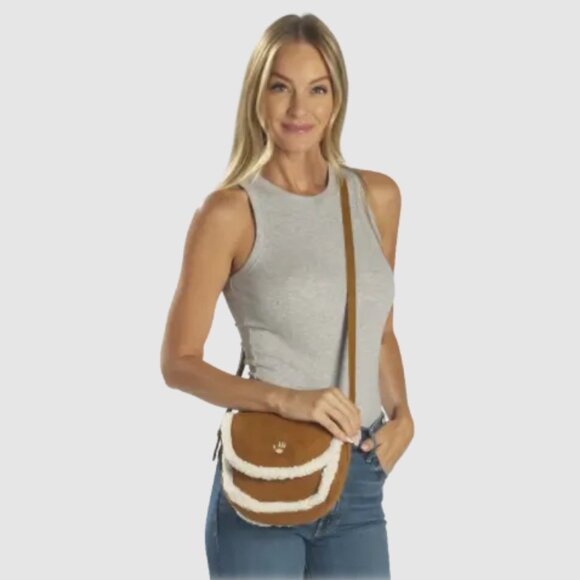 BEARPAW Shearling Sherpa Trim Small Crossbody Saddle Bag Hickory Brown NEW - Picture 4 of 6